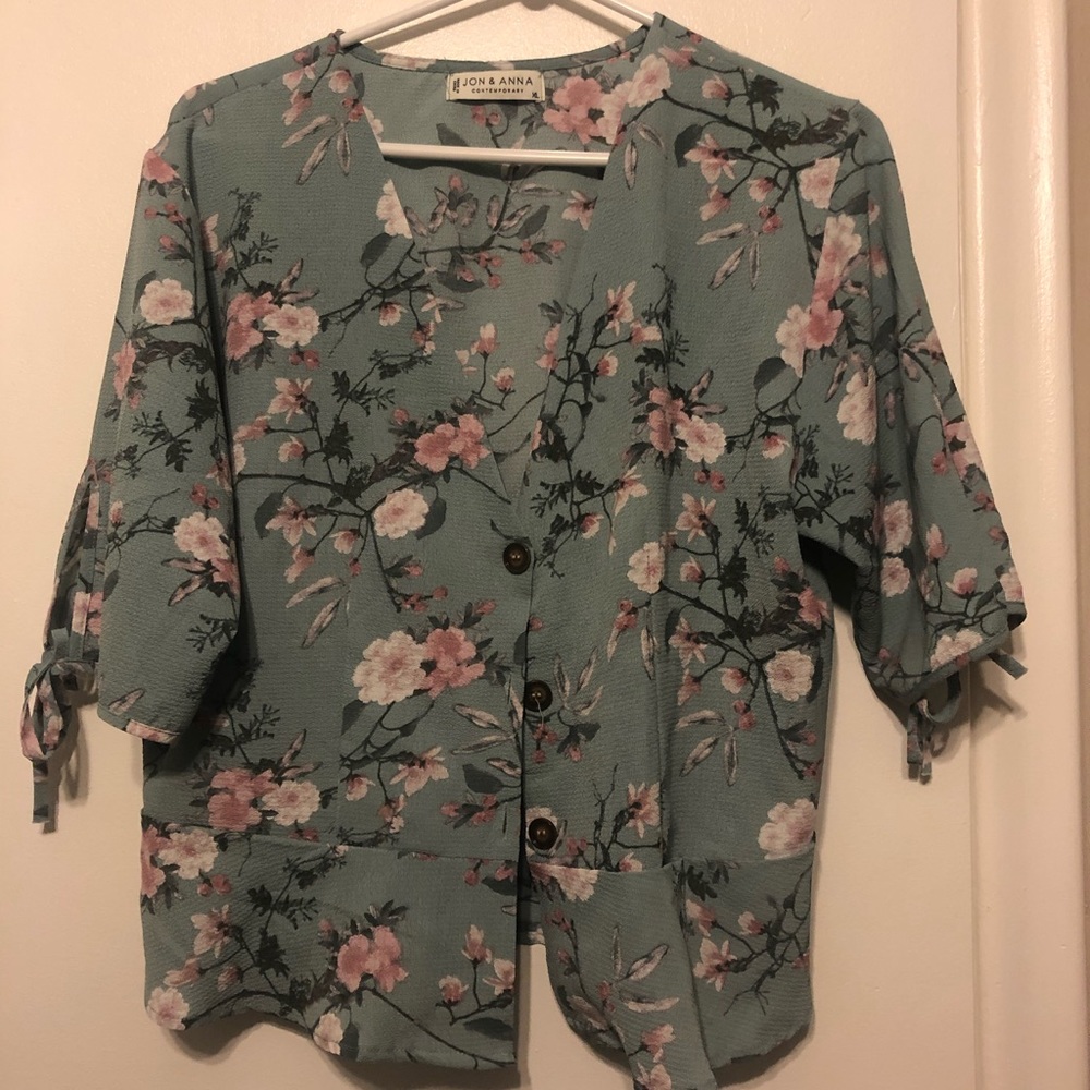 Fit & flare top